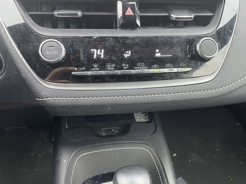 Used 2024 Toyota Corolla SE image 40