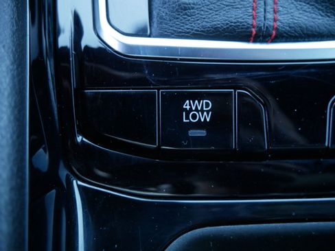 Used 2023 Jeep Compass Trailhawk image 29