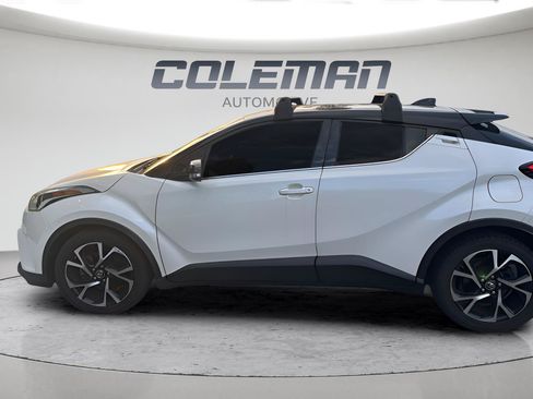 Used 2019 Toyota C-HR Limited FWD image 8