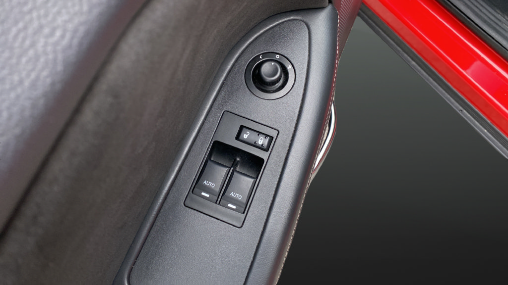 Used 2009 Dodge Challenger SRT8 w/ SRT Option Group II RWD image 22