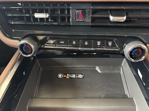 New 2026 Chevrolet Tahoe High Country AWD/4WD image 31