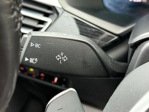 Used 2022 BMW X7 xDrive40i w/ M Sport Package image 49