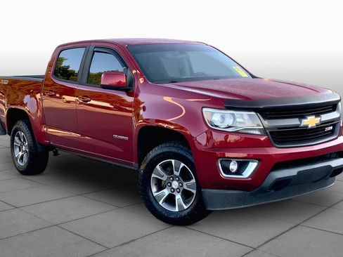 Used 2018 Chevrolet Colorado Z71 AWD/4WD image 3