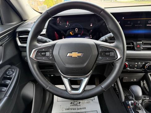 Used 2024 Chevrolet TrailBlazer LT w/ LT Cold Weather Package AWD/4WD image 41