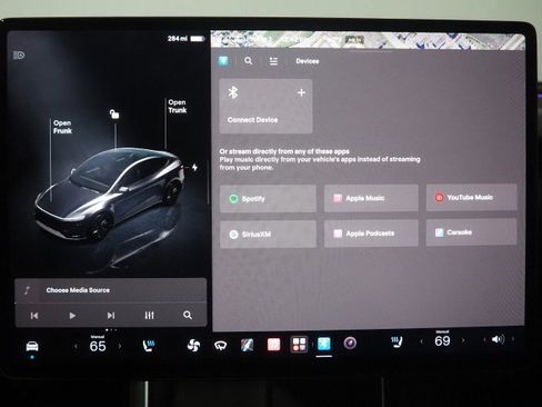 Used 2026 Tesla Model Y Long Range RWD image 44