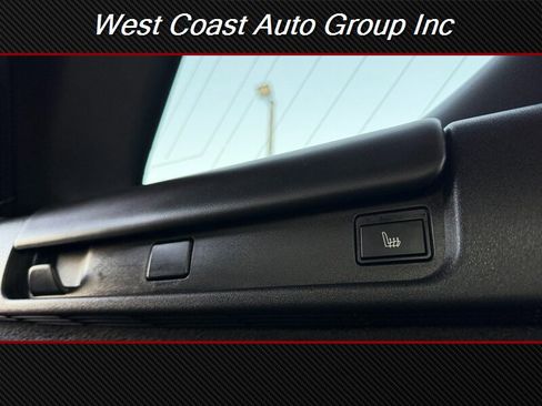 Used 2020 Land Rover Discovery HSE image 17