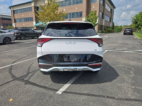 Certified 2025 Kia Sportage SX AWD/4WD image 4