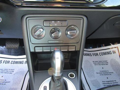 Used 2018 Volkswagen Beetle 2.0T S image 18