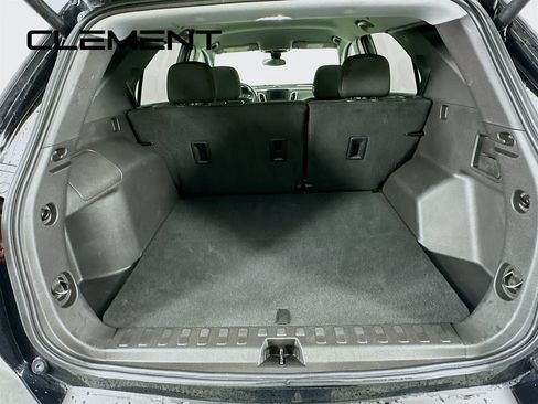 Used 2024 Chevrolet Equinox LT FWD image 11