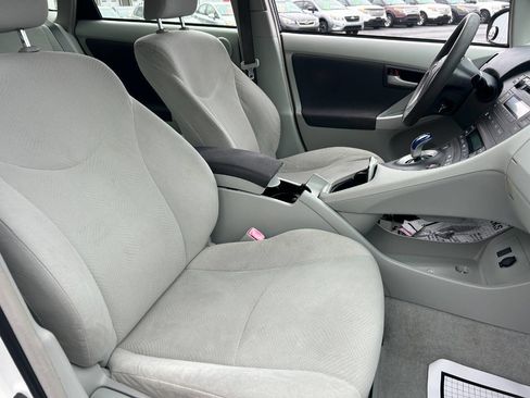 Used 2011 Toyota Prius Three image 24