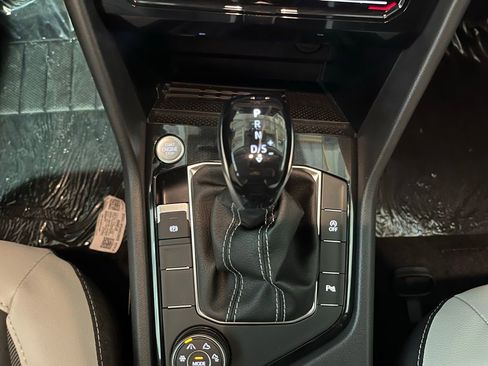 New 2026 Volkswagen Taos SE AWD/4WD image 16