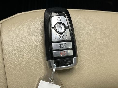 Used 2022 Ford Edge SEL w/ Convenience Package image 27