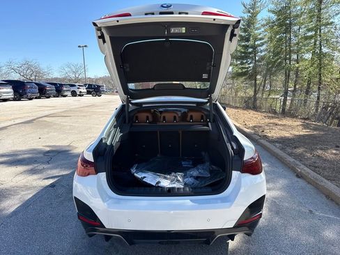 New 2026 BMW i4 xDrive40i image 23