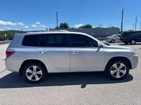 Used 2009 Toyota Highlander Sport w/ Extra Value Pkg 5 AWD/4WD image 2