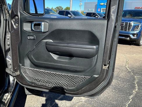 Used 2021 Jeep Wrangler Unlimited Sport image 18