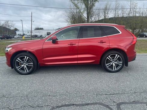 Used 2019 Volvo XC60 T5 Momentum w/ Multimedia Package AWD/4WD image 2