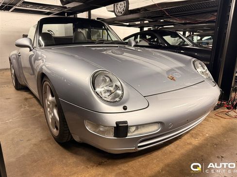 Used 1995 Porsche 911 Carrera RWD image 2