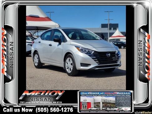 Used 2025 Nissan Versa S image 3