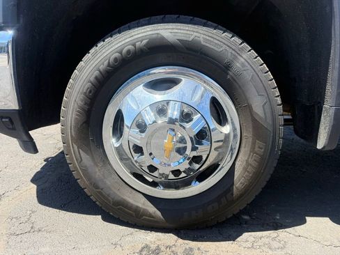 Used 2024 Chevrolet Silverado 3500 LT w/ Convenience Package AWD/4WD image 10