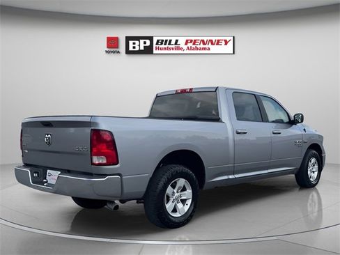 Used 2021 RAM 1500 Classic SLT image 5