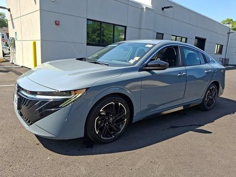 Used 2026 Nissan Sentra SR w/ SR All Weather Package FWD image 3
