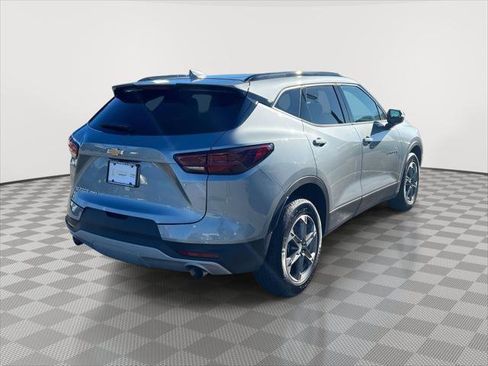 Used 2025 Chevrolet Blazer LT image 5