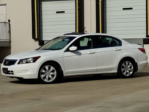 Used 2009 Honda Accord EX-L image 2