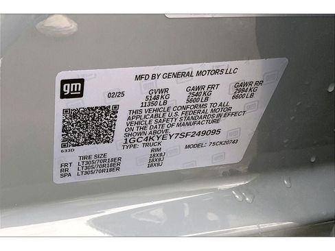 Used 2025 Chevrolet Silverado 2500 ZR2 w/ Technology Package image 35