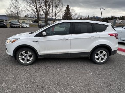 Used 2016 Ford Escape SE image 2