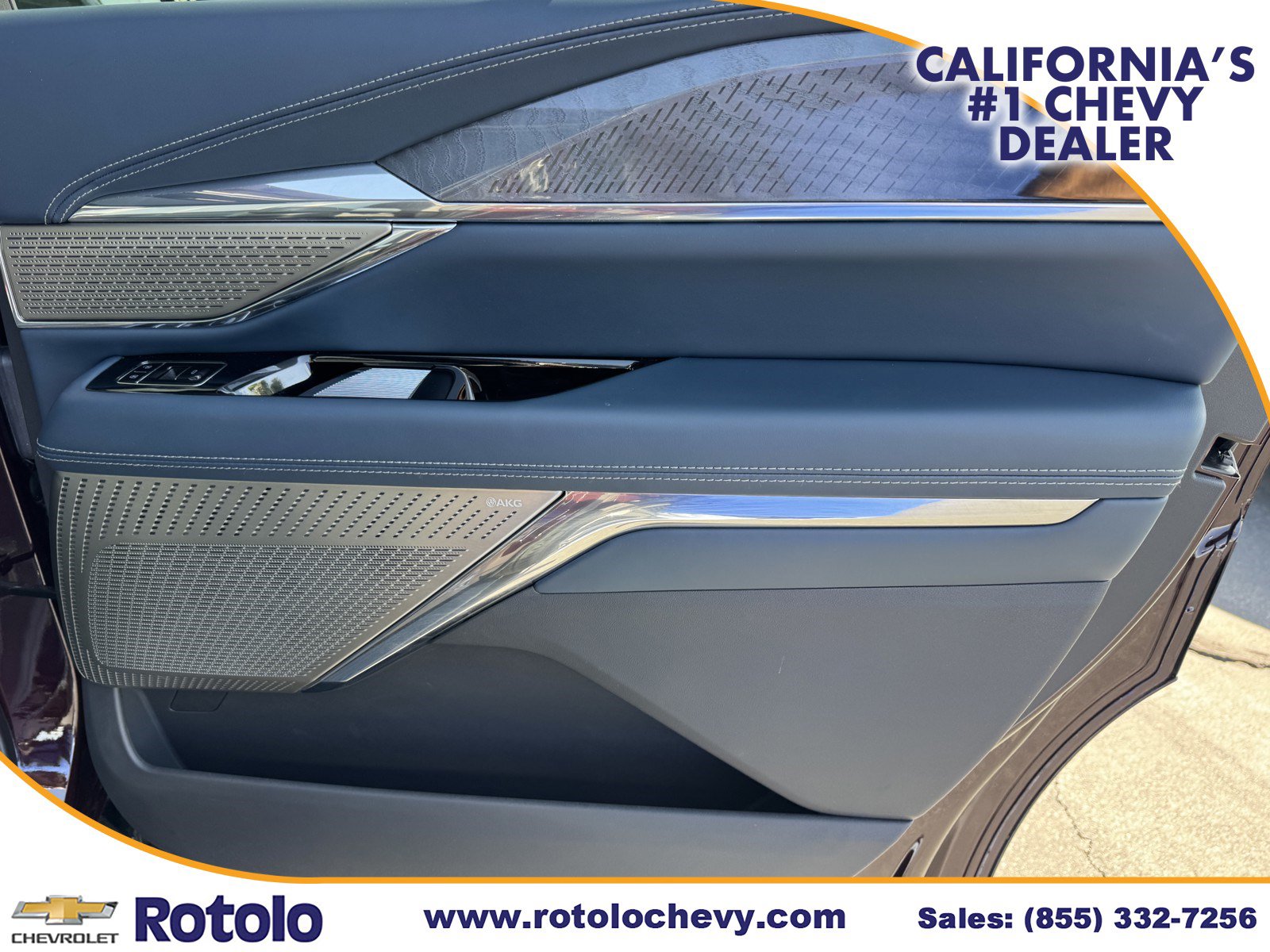 Used 2025 Cadillac Escalade IQ Luxury 2 w/ LPO, Premium Carpet Package AWD/4WD image 12