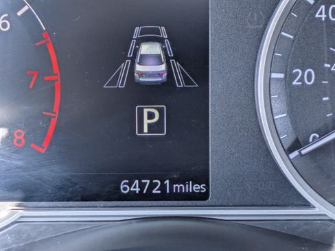 Used 2024 Nissan Versa SV FWD image 30
