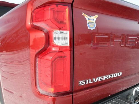 Used 2020 Chevrolet Silverado 2500 LTZ w/ LTZ Plus Package image 32