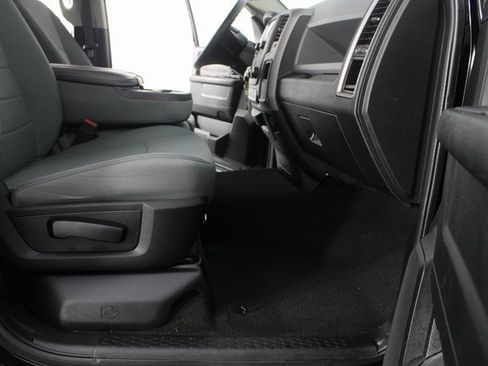 Used 2019 RAM 1500 Tradesman w/ Chrome Plus Package image 18
