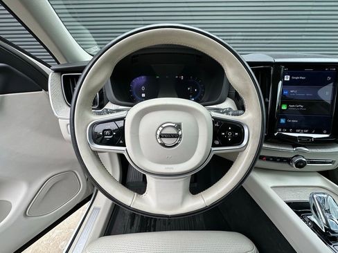Used 2023 Volvo XC60 B5 Ultimate w/ Protection Package Premier image 16