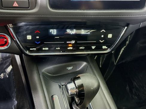 Used 2021 Honda HR-V EX image 7