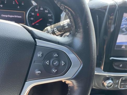 Used 2022 Chevrolet Traverse LT image 34