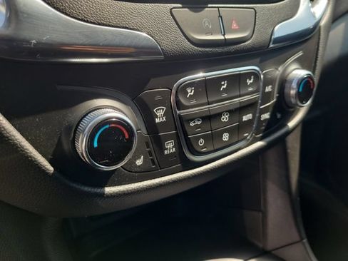Used 2024 Chevrolet Equinox LT AWD/4WD image 22