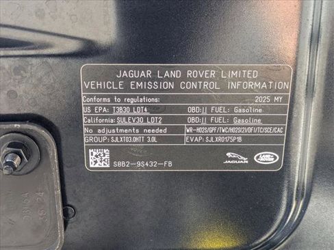 Certified 2025 Land Rover Defender 110 X image 25