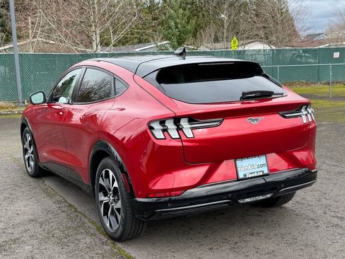 Used 2022 Ford Mustang Mach-E Premium image 6