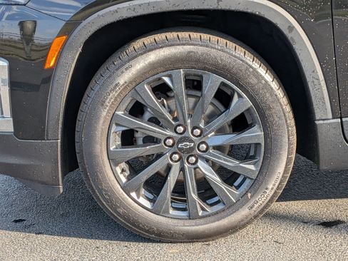 Used 2023 Chevrolet Traverse RS image 10