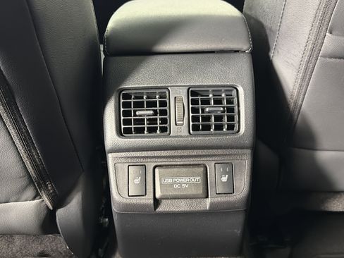 Used 2018 Subaru Outback 2.5i Limited AWD/4WD image 24