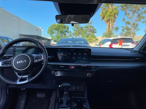 Used 2025 Kia K5 LXS FWD image 33