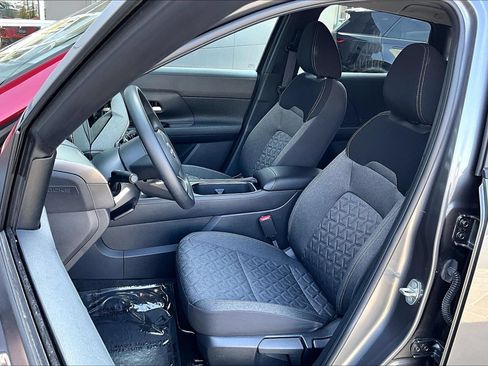 Used 2025 Nissan Kicks SV FWD image 24