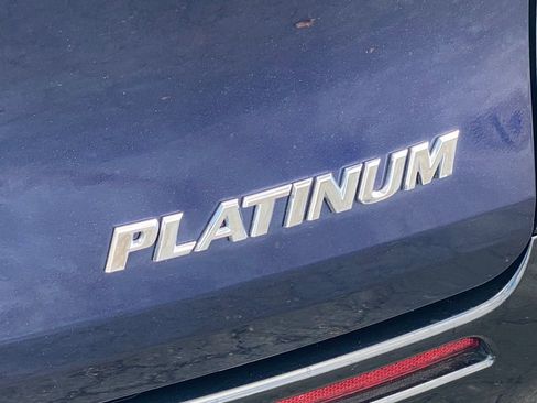 Used 2025 Toyota Sienna Platinum image 5