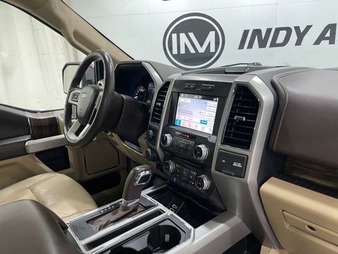 Used 2018 Ford F150 Lariat w/ Equipment Group 502A Luxury AWD/4WD image 20