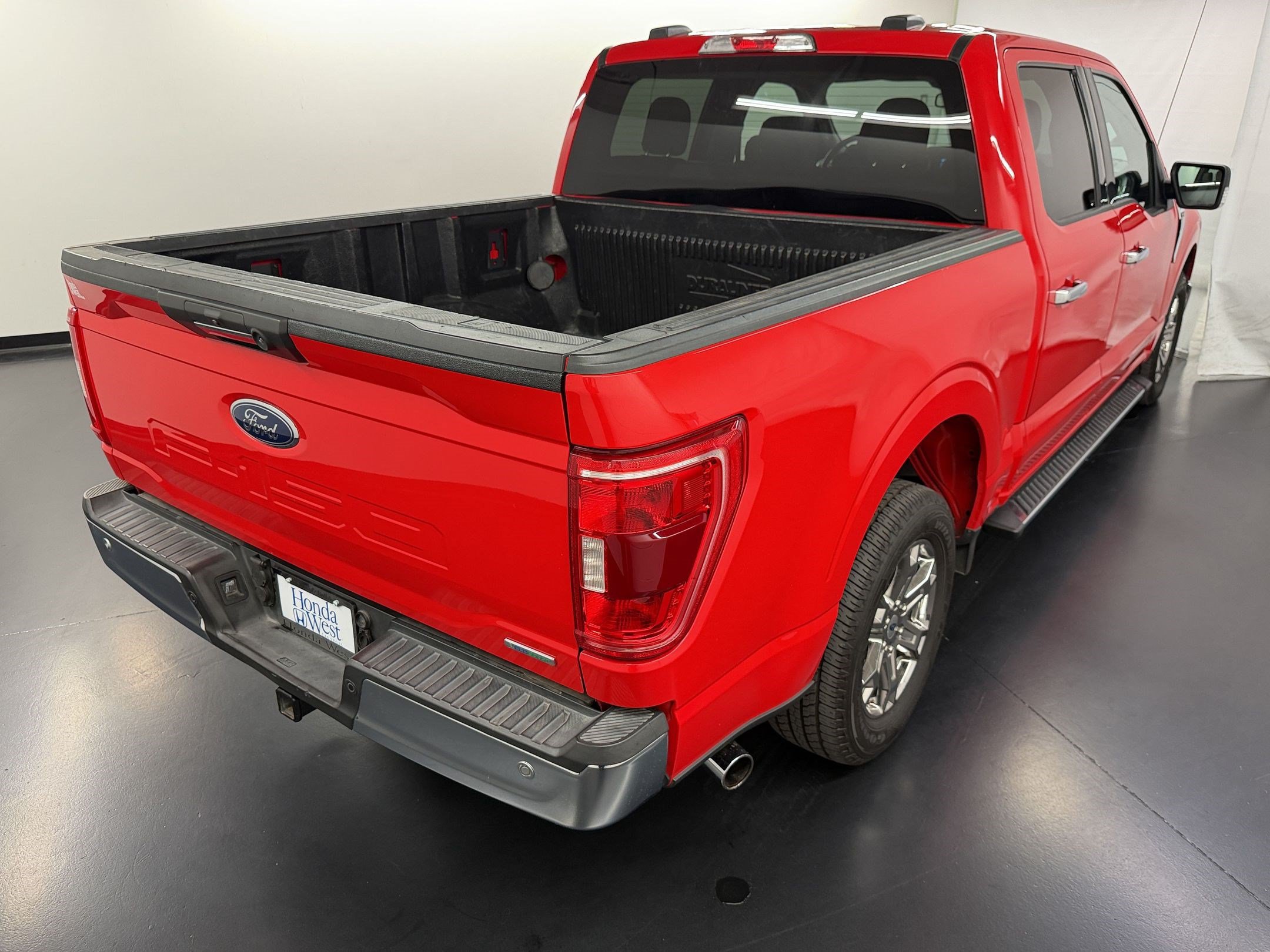 Used 2021 Ford F150 XLT w/ Equipment Group 301A Mid RWD image 9