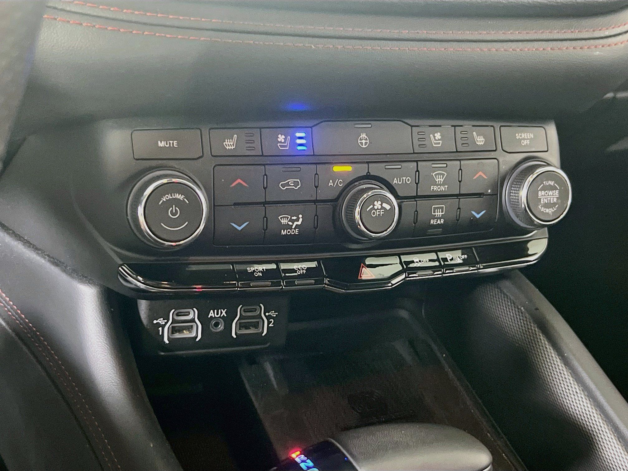 Used 2023 Dodge Durango R/T AWD/4WD image 16