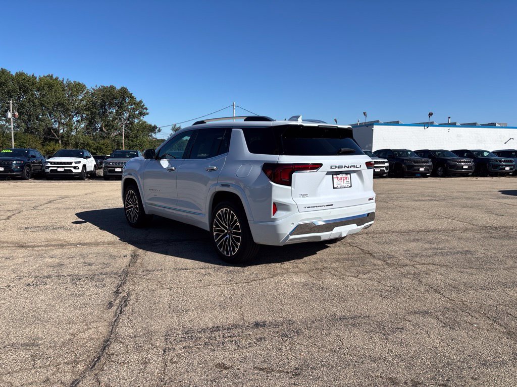 Used 2026 GMC Terrain Denali AWD/4WD image 3