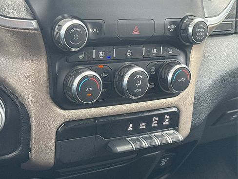 Used 2020 RAM 1500 Laramie AWD/4WD image 13