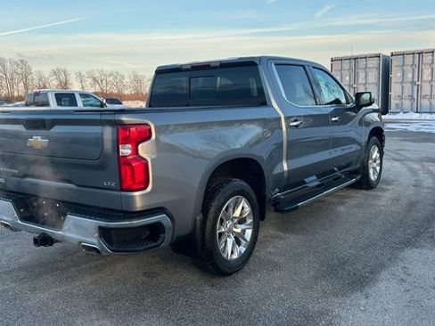 Used 2022 Chevrolet Silverado 1500 LTZ image 3